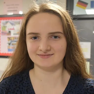Olivia Jennison headshot. Charity Officer and Co-Chair of the Ethics Committee at MUNCH 25.