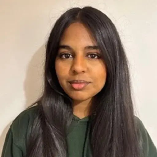 Rhea Dutta-Roy headshot.